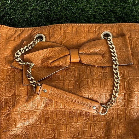 Carolina Herrera Embossed Camel Shoulder Bag - Picture 5 of 10